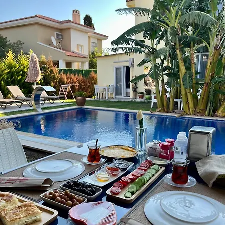 Odabasi Su Alacati Hotel Çeşme